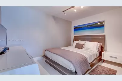 253 NE 2nd St #3509, Miami, FL 33132 - Photo 14