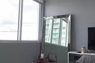 253 NE 2nd St, Miami, FL 33132 - Photo 14