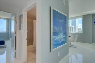 253 NE 2nd St, Miami, FL 33132 - Photo 18