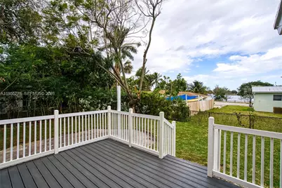 1419 Crest Dr, Lake Worth, FL 33461 - Photo 34