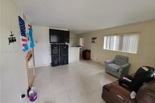 933 NW 11th St, Homestead, FL 33030 - Photo 8