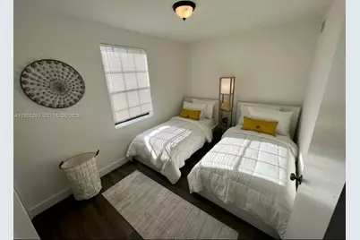 1068 NW 5th St, Miami, FL 33128 - Photo 32