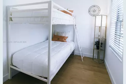 1068 NW 5th St, Miami, FL 33128 - Photo 16