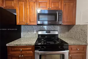 17901 NW 68th Ave, Hialeah, FL 33015 - Photo 6