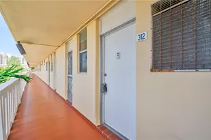 2930 Point E Dr, Aventura, FL 33160 - Photo 20