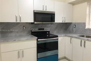 2450 NE 188th St, Miami, FL 33180 - Photo 2