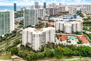 19900 E Country Club Dr, Aventura, FL 33180 - Photo 22