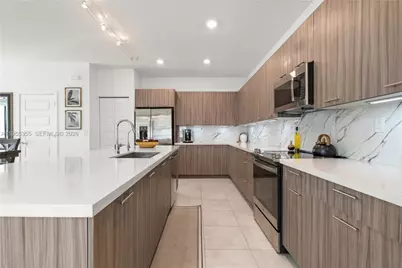 4809 NW 83rd Pkwy, Doral, FL 33166 - Photo 16