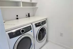 851 NE 1st Ave, Miami, FL 33132 - Photo 28