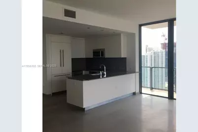 68 SE 6th St #3502, Miami, FL 33131 - Photo 2