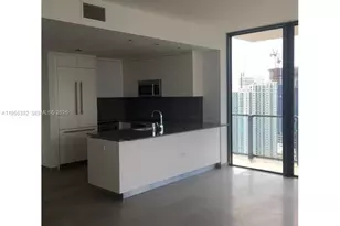 68 SE 6th St, Miami, FL 33131 - Photo 2