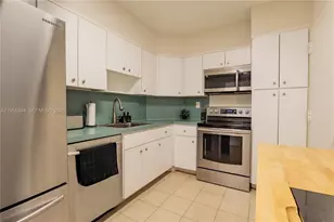 300 Bayview Dr, Sunny Isles Beach, FL 33160 - Photo 8