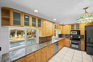 2560 Bass Way, Cooper City, FL 33026 - Photo 14