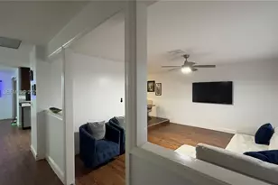 323 W Canterbury Dr W, Riviera Beach, FL 33407 - Photo 8