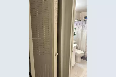 1560 W 46th St #122, Hialeah, FL 33012 - Photo 4