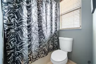 1097 NE 40th Rd, Homestead, FL 33033 - Photo 20