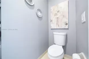 1097 NE 40th Rd, Homestead, FL 33033 - Photo 14