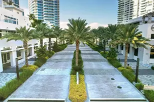 50 South Pointe Dr, Miami Beach, FL 33139 - Photo 24