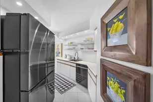 3610 Yacht Club Dr, Aventura, FL 33180 - Photo 14