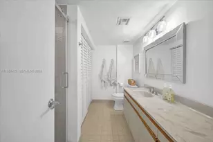 3610 Yacht Club Dr, Aventura, FL 33180 - Photo 24