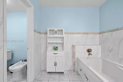 311 N Surf Rd, Hollywood, FL 33019 - Photo 26
