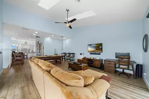 311 N Surf Rd, Hollywood, FL 33019 - Photo 18