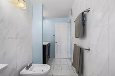 311 N Surf Rd, Hollywood, FL 33019 - Photo 30