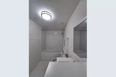 690 SW 1 Ct #2711, Miami, FL 33130 - Photo 8