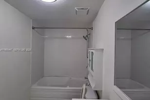 690 SW 1st Ct, Miami, FL 33130 - Photo 8