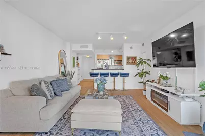 325 S Biscayne Bl #3117, Miami, FL 33131 - Photo 4