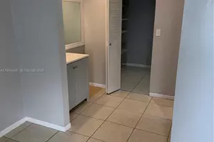 250 W Park Dr, Miami, FL 33172 - Photo 4