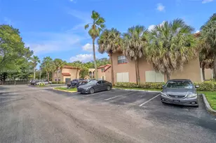 8606 SW 3rd St, Pembroke Pines, FL 33025 - Photo 24