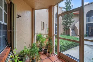 8606 SW 3rd St, Pembroke Pines, FL 33025 - Photo 2