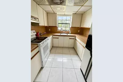 2582 W 56th St #201, Hialeah, FL 33016 - Photo 2