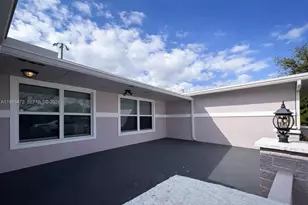 710 NW 78th Ave, Pembroke Pines, FL 33024 - Photo 12