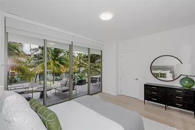 300 E Collins Ave #2D, Miami Beach, FL 33139 - Photo 8