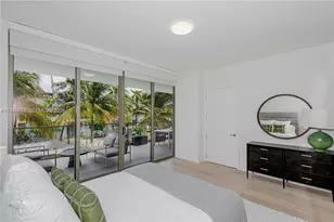 300 E Collins Ave, Miami Beach, FL 33139 - Photo 8