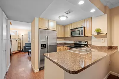 1927 SW 107th Ave #306, Miami, FL 33165 - Photo 6