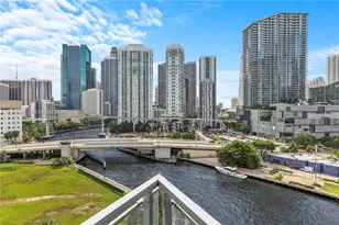 92 SW 3rd St, Miami, FL 33130 - Photo 12