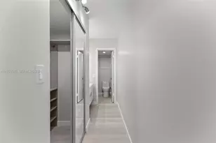 400 NE Surf Rd, Hollywood, FL 33019 - Photo 4