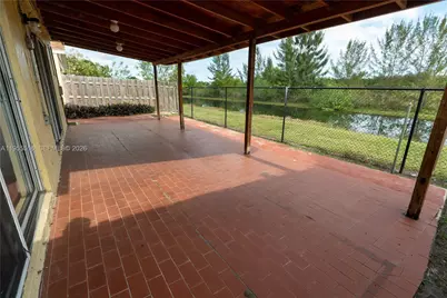 9936 W Daffodil Ln, Miramar, FL 33025 - Photo 22