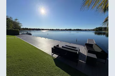 1830 NE 193rd St, Miami, FL 33179 - Photo 24