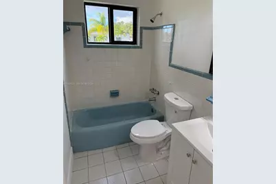 1270 North Dr, Miami, FL 33179 - Photo 10