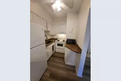 600 Layne Blvd #118, Hallandale Beach, FL 33009 - Photo 6