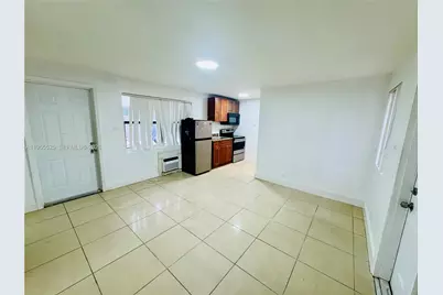 536 SW 6th Ter, Homestead, FL 33030 - Photo 2