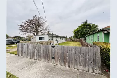 536 SW 6th Ter, Homestead, FL 33030 - Photo 14