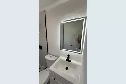 980 NE 146th St, North Miami, FL 33161 - Photo 28