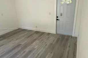 980 NE 146th St, North Miami, FL 33161 - Photo 32