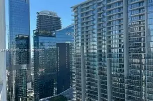 55 SE 6th St, Miami, FL 33131 - Photo 10