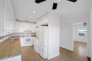 8914 Belle Aire Dr, Boca Raton, FL 33433 - Photo 22